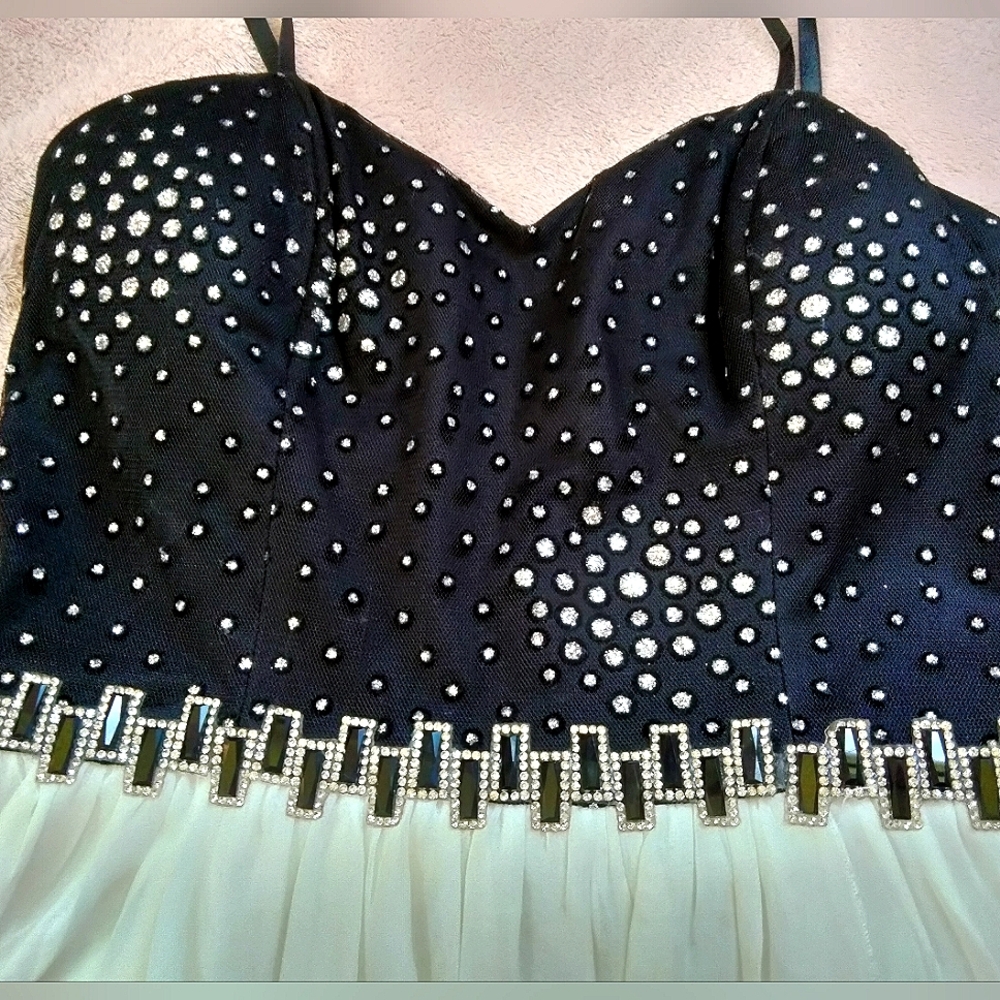 Black&White Shiny Flowy Asymmetrical Dress (BUNDLE W/ OTHER DRESS FOR $10 OFF)
